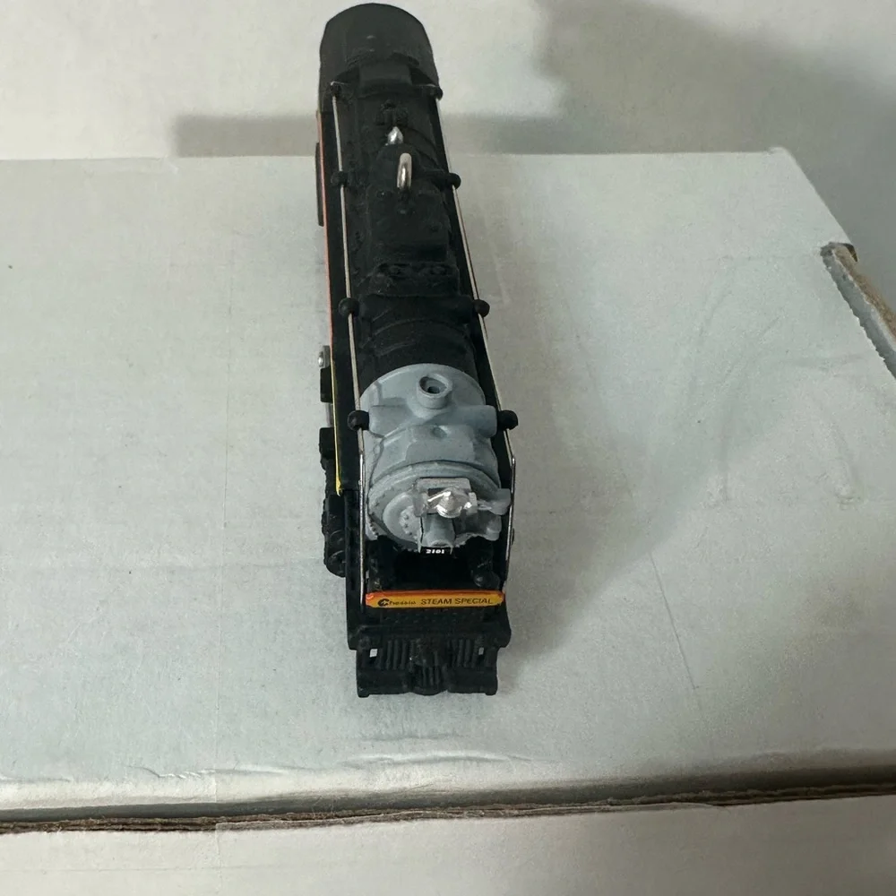 Hallmark‎ Keepsake 2001 Lionel Chessie Steam Special Locomotive Ornament QX6092